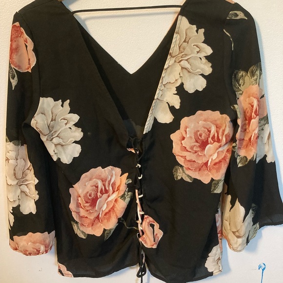 Dynamite rose blouse size small - Picture 2 of 3